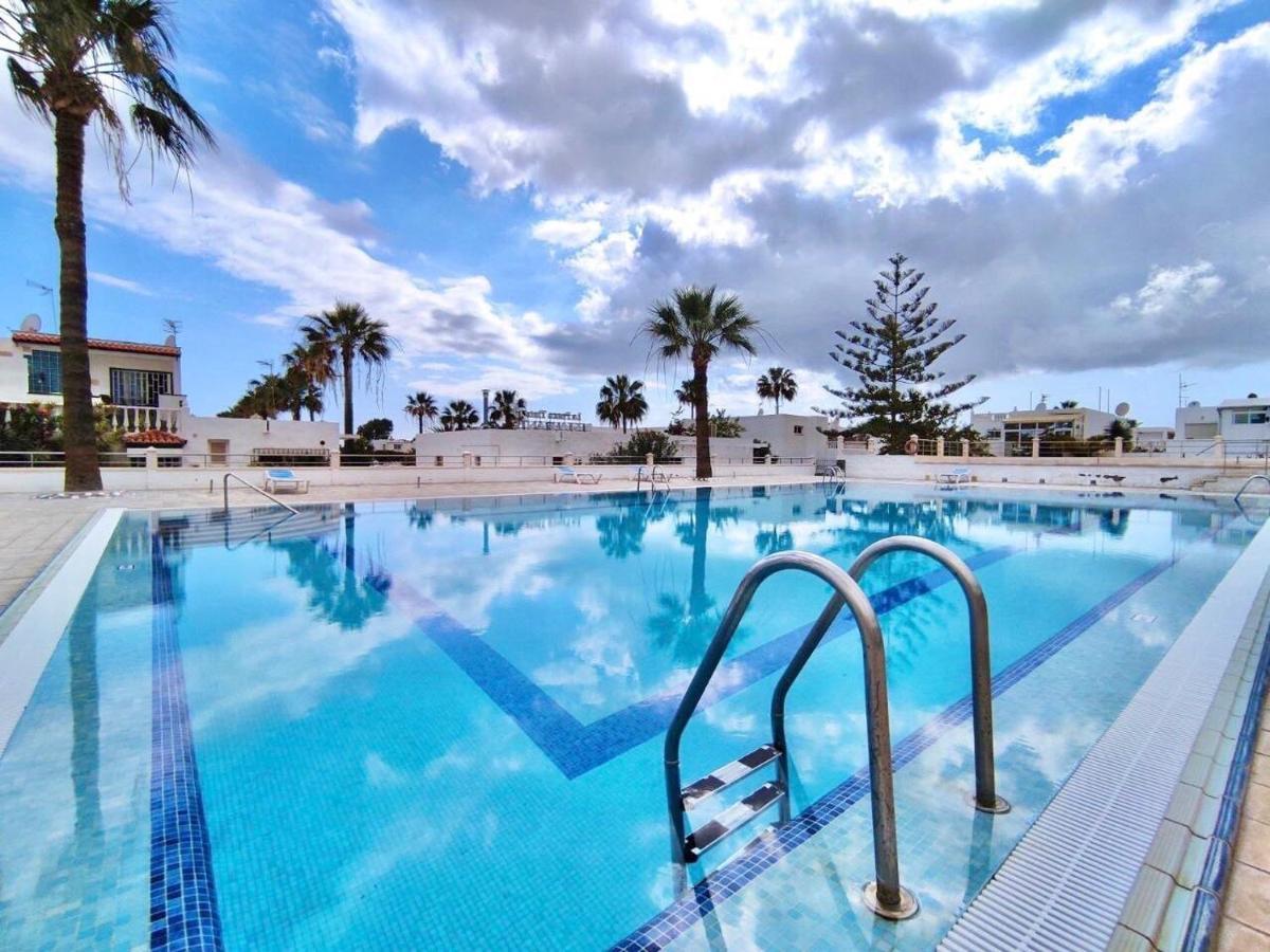 Bungalo Santa Ana Villa กอสตา เดล ซิเลนซิโอ ภายนอก รูปภาพ